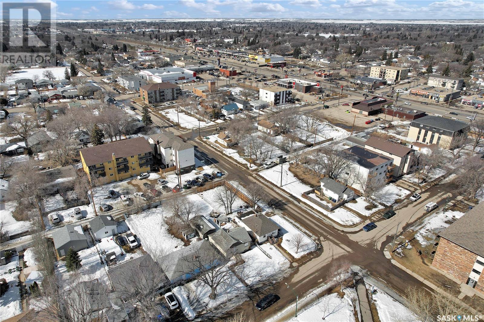 Photo 19 of 203 U Avenue S, Saskatoon SK