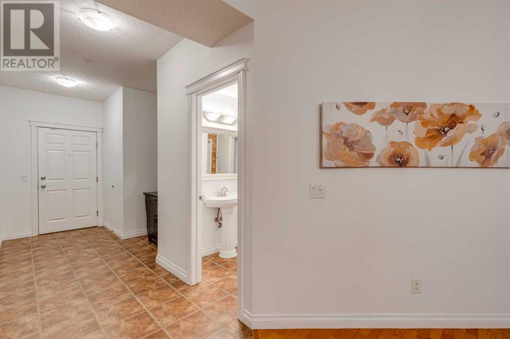 Single Family House for Sale in   Hemlock Crescent SW Spruce Cliff Calgary 