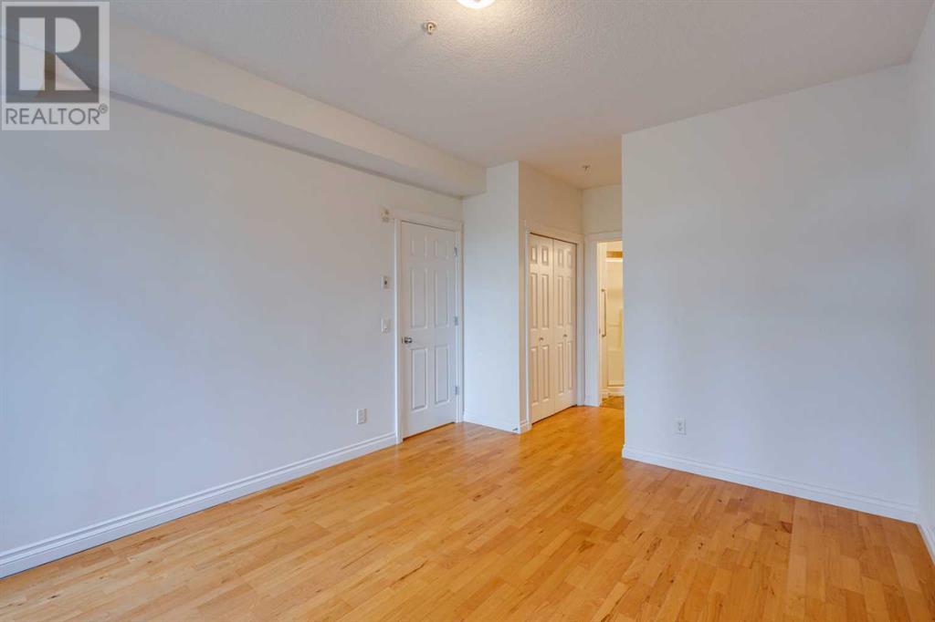 Single Family House for Sale in   Hemlock Crescent SW Spruce Cliff Calgary 