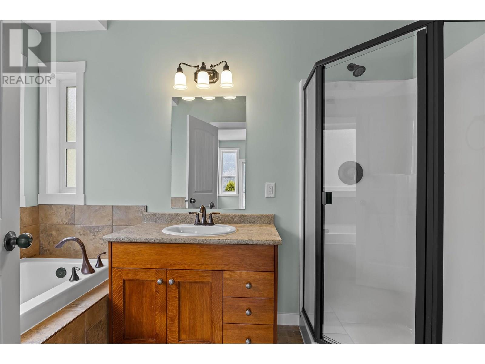 Photo 16 of 1189 Montgomery Place, Chase BC