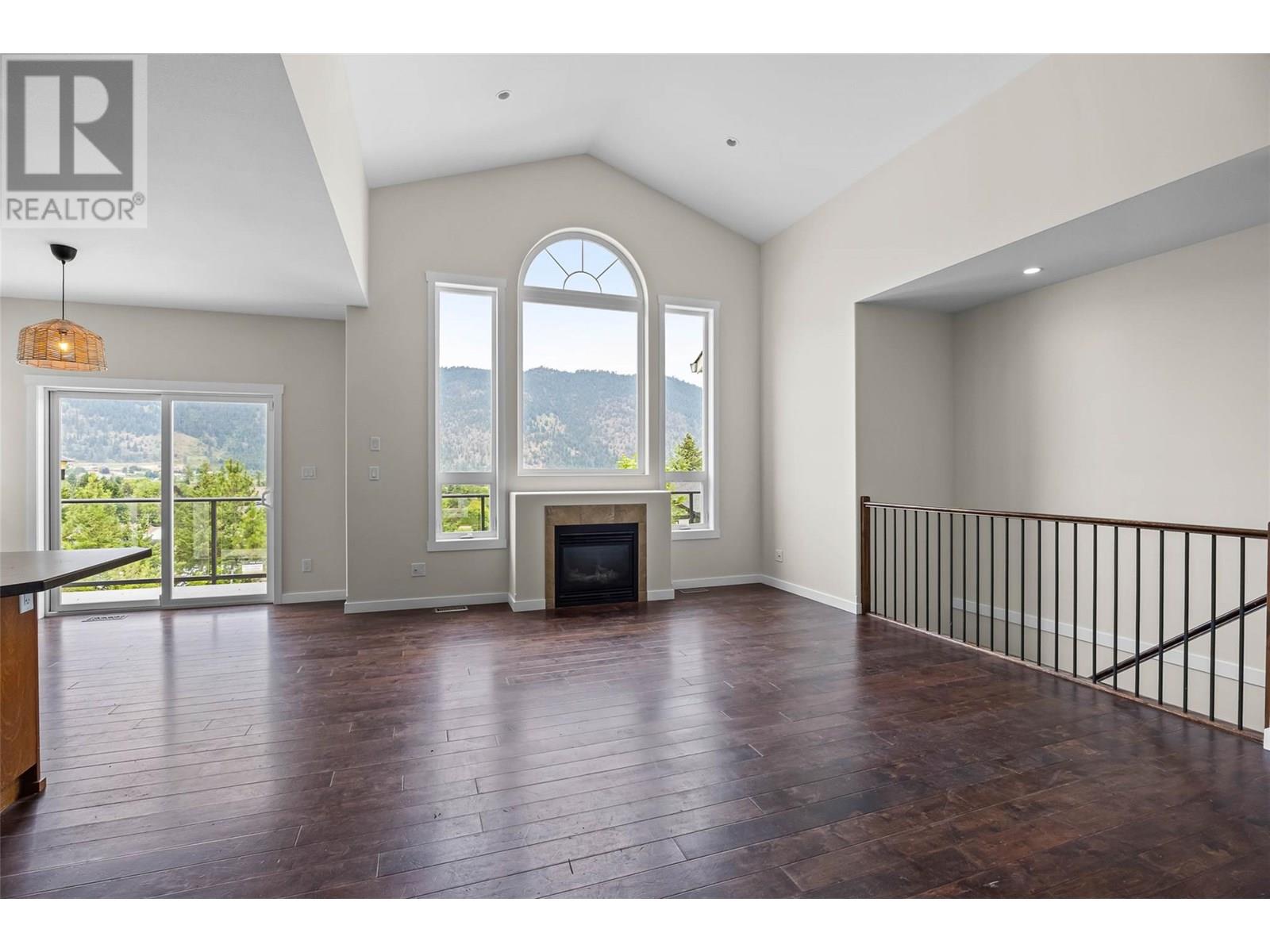 Photo 7 of 1189 Montgomery Place, Chase BC