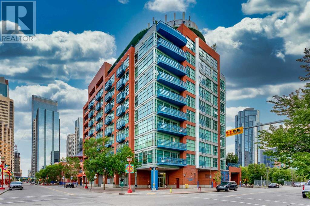 Single Family House for Sale in   Riverfront Avenue SW Chinatown Calgary 