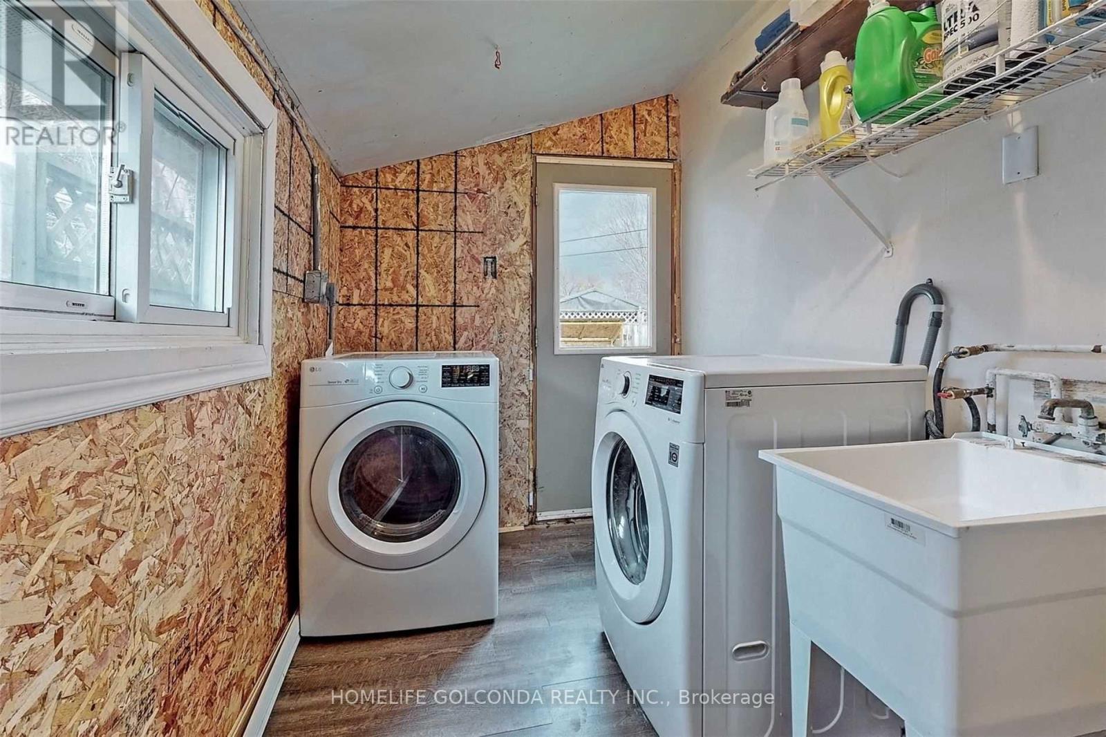 Photo 13 of 240 Pine Beach Drive, Georgina ON