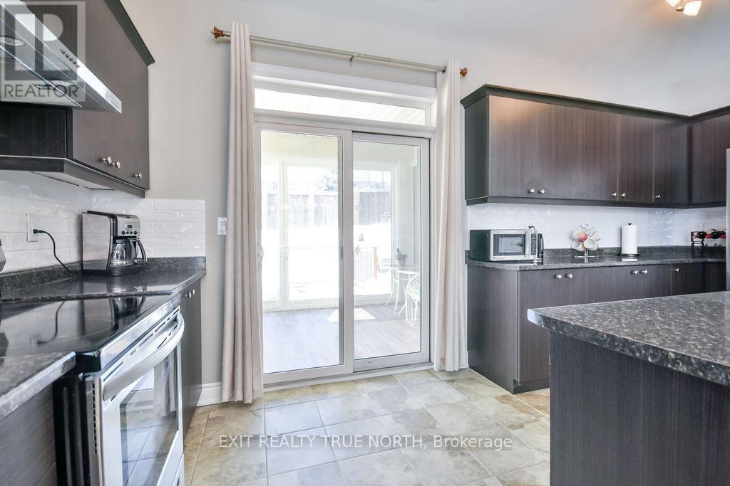 Photo 10 of 59 Wally Drive, Wasaga Beach ON