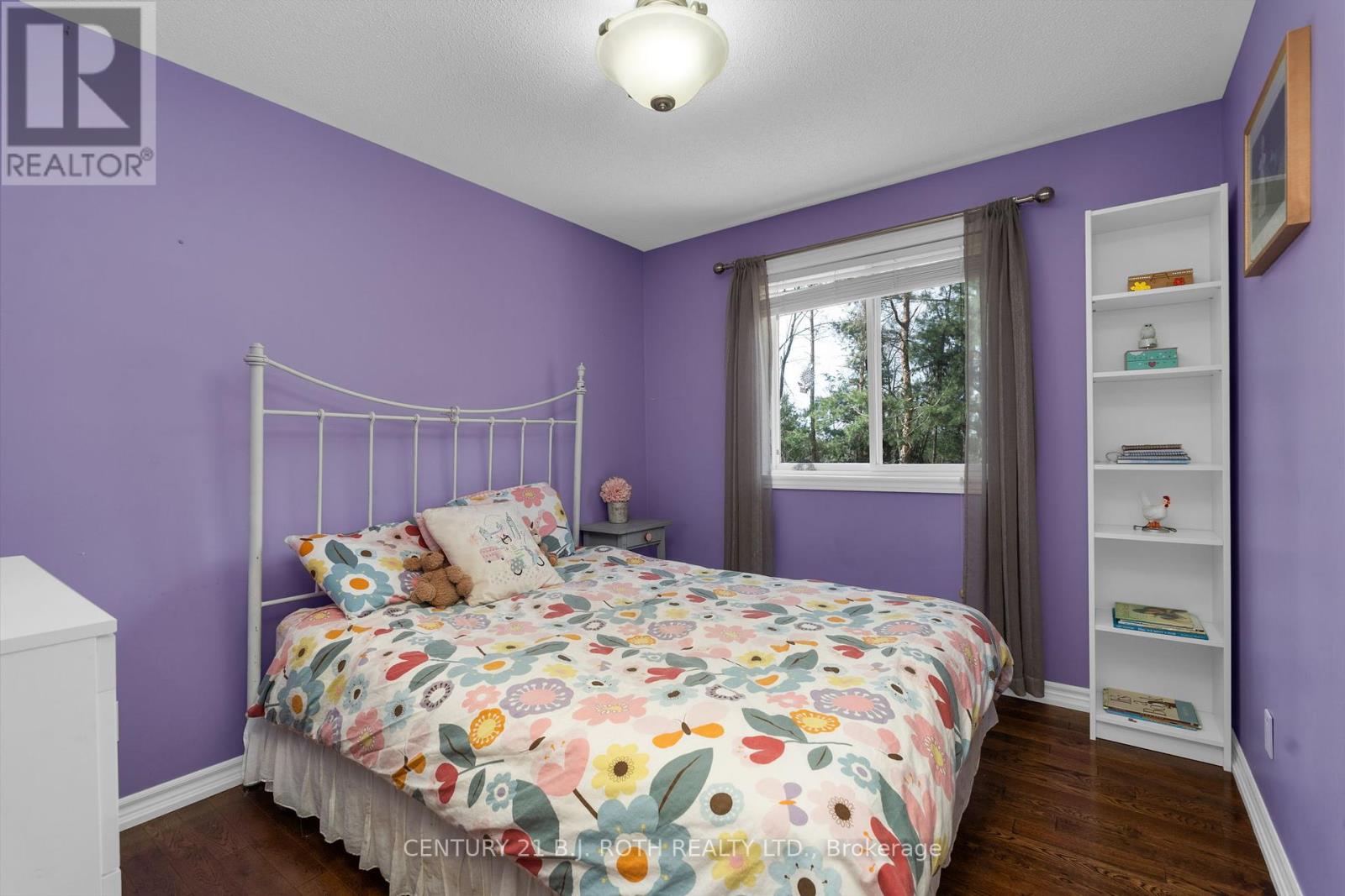 Photo 4 of 68 Davenport Drive, Springwater ON