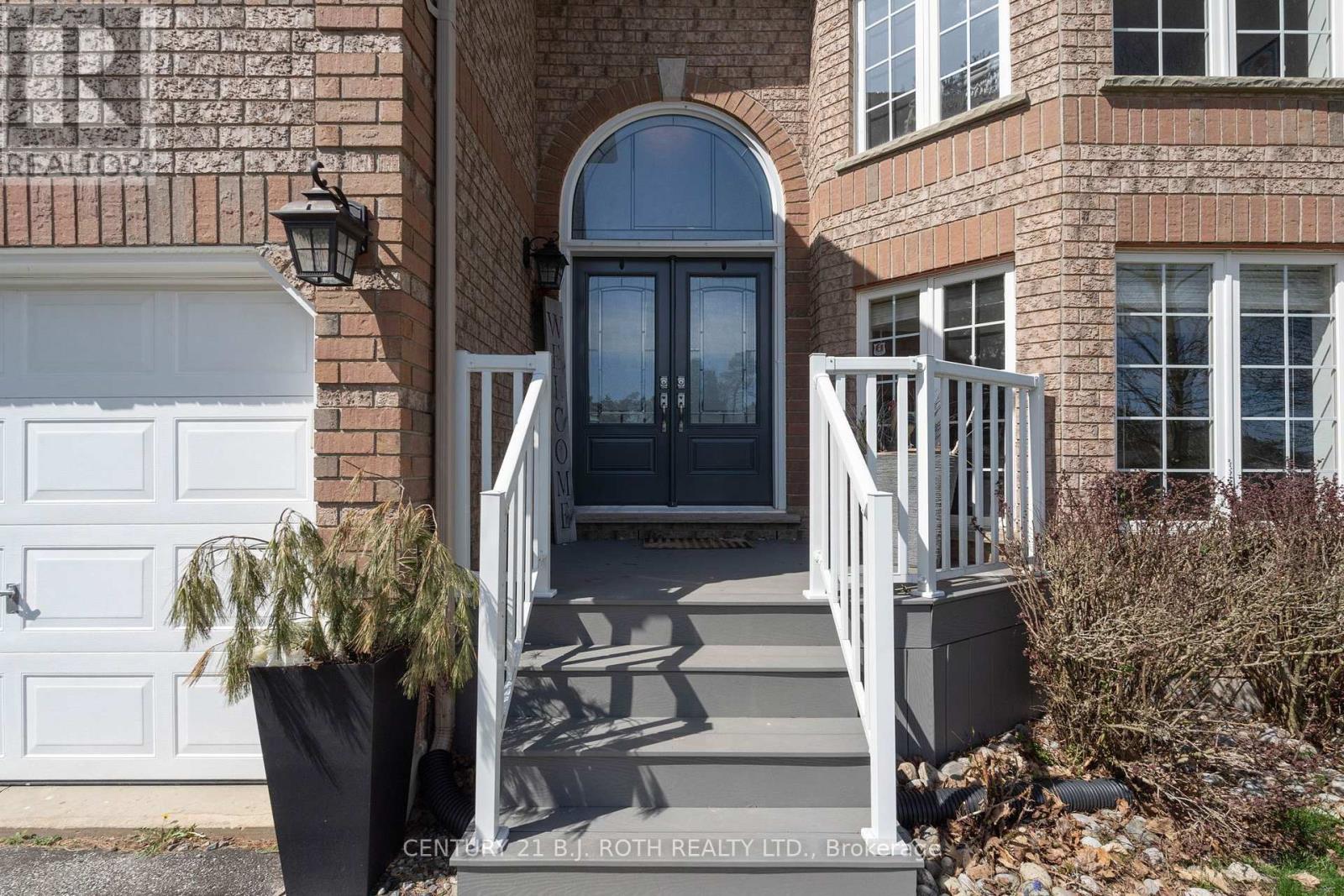 Photo 37 of 68 Davenport Drive, Springwater ON
