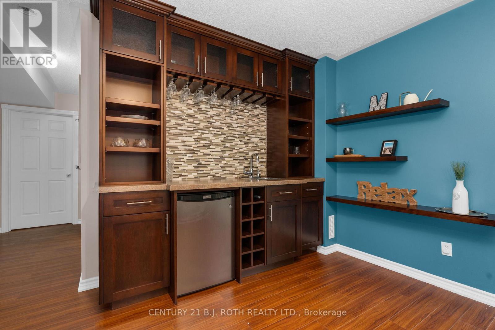 Photo 15 of 68 Davenport Drive, Springwater ON