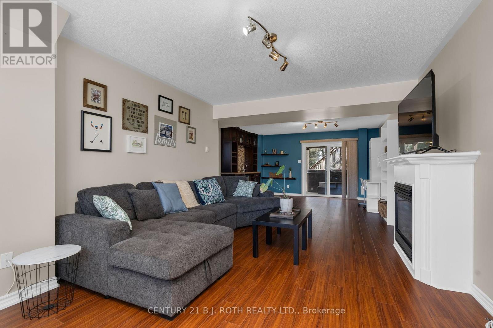 Photo 18 of 68 Davenport Drive, Springwater ON