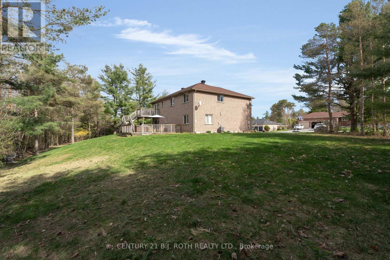 Photo 44 of 68 Davenport Drive, Springwater ON