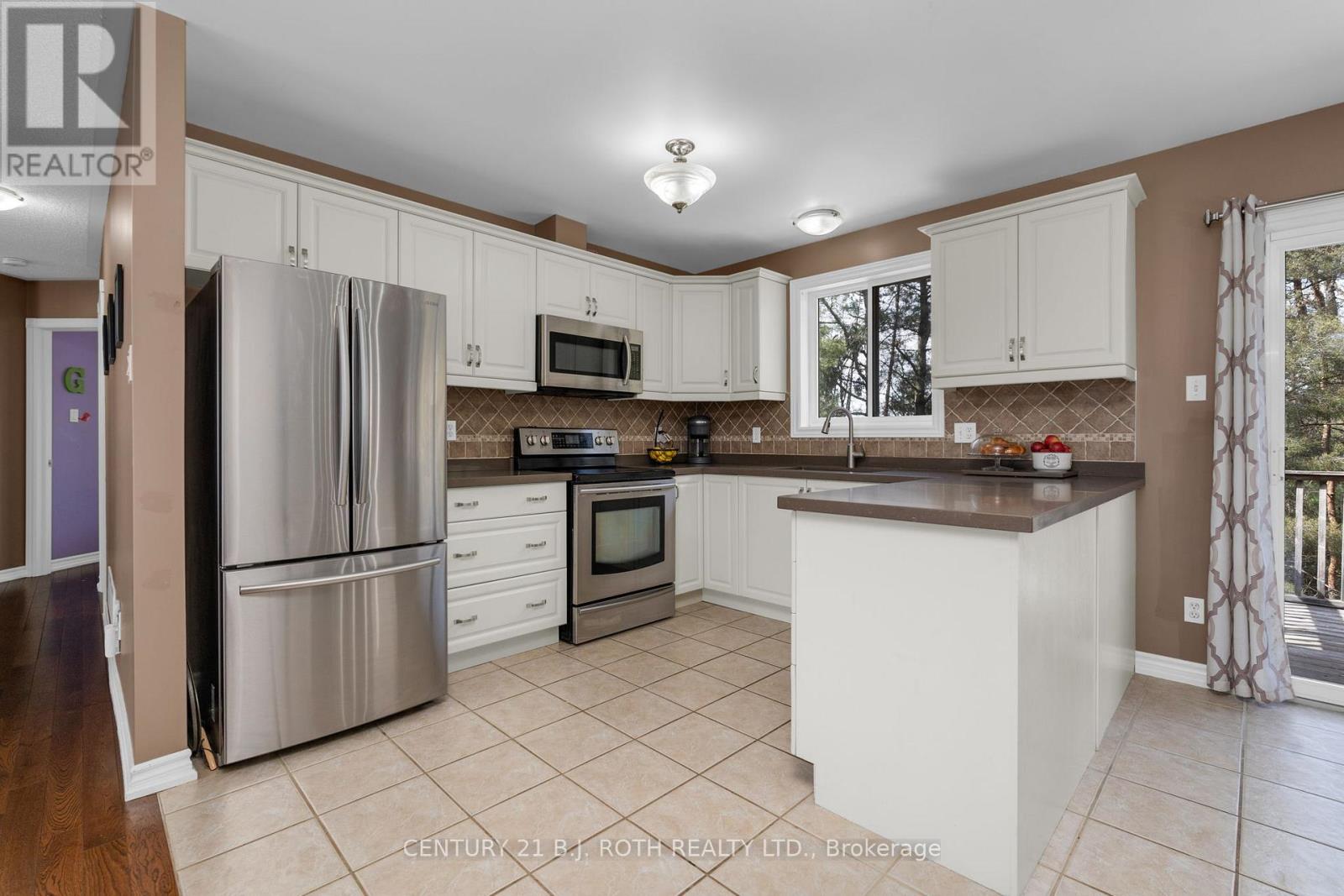 Photo 42 of 68 Davenport Drive, Springwater ON