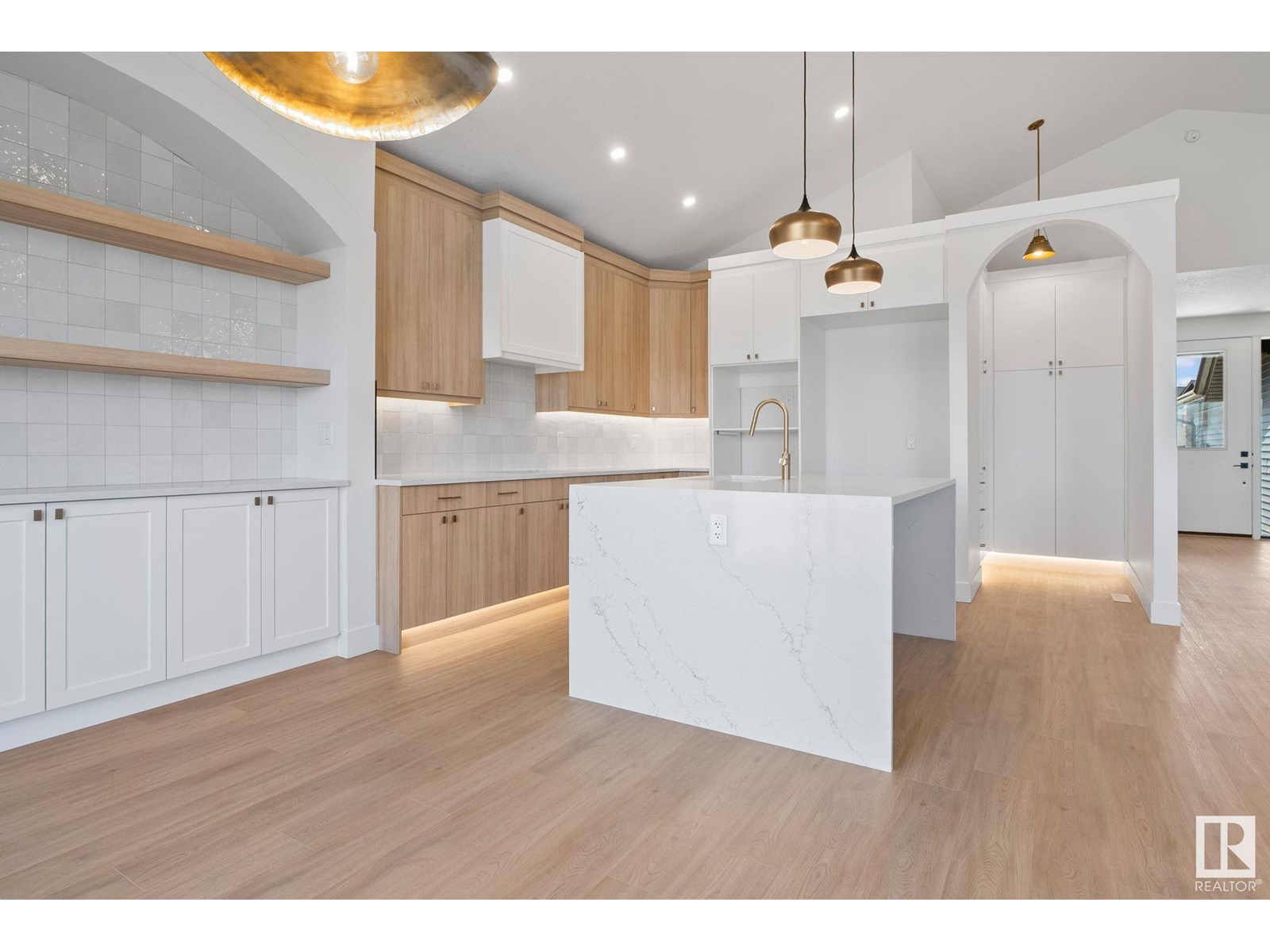 Photo 17 of 20908 128 Av Nw, Edmonton AB