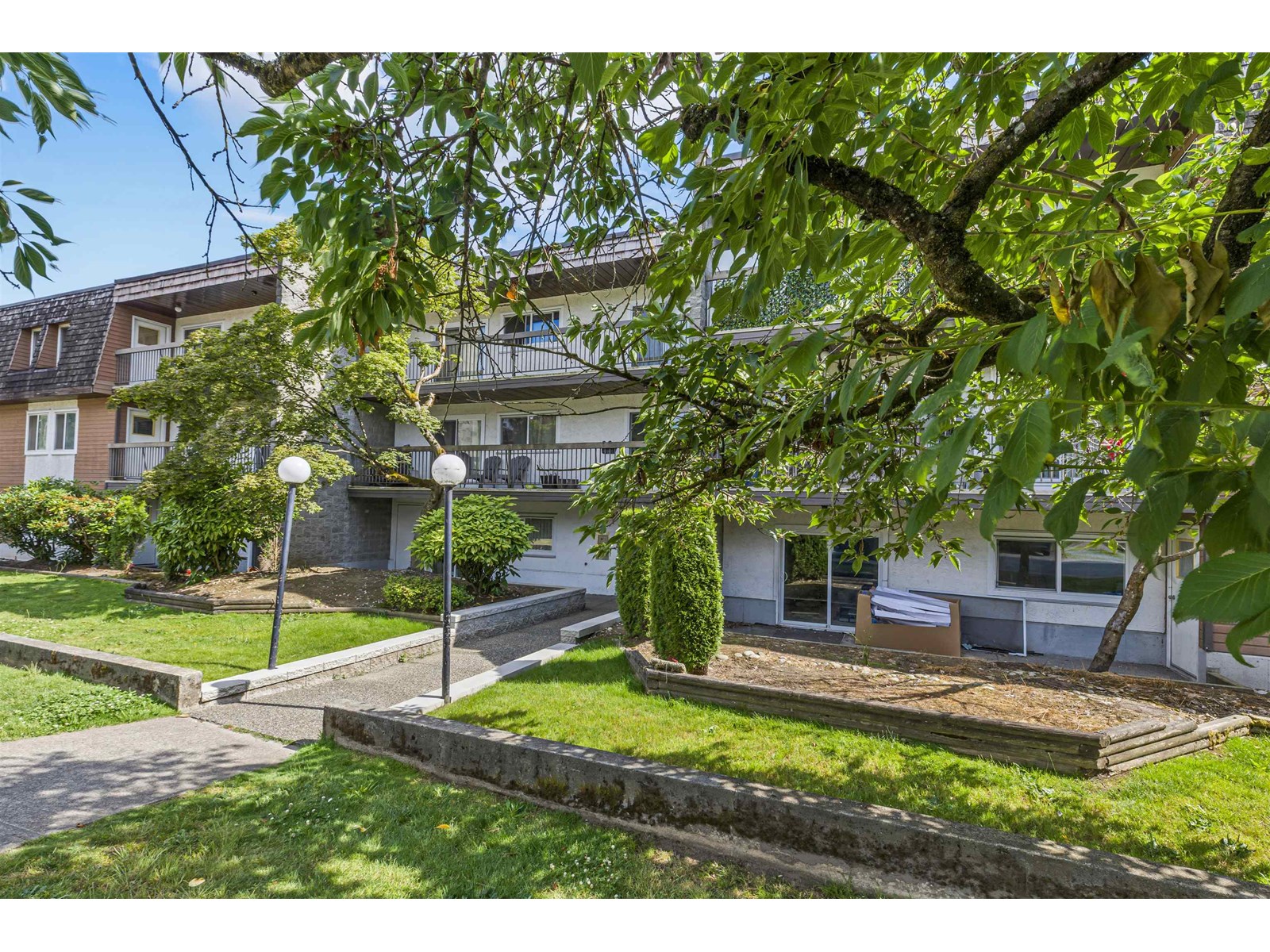 Photo 12 of 102 33850 Fern Street, Abbotsford BC