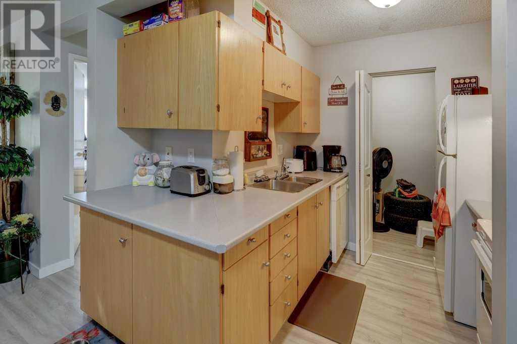 Single Family House for Sale in A  A Street SW Kingsland Calgary 