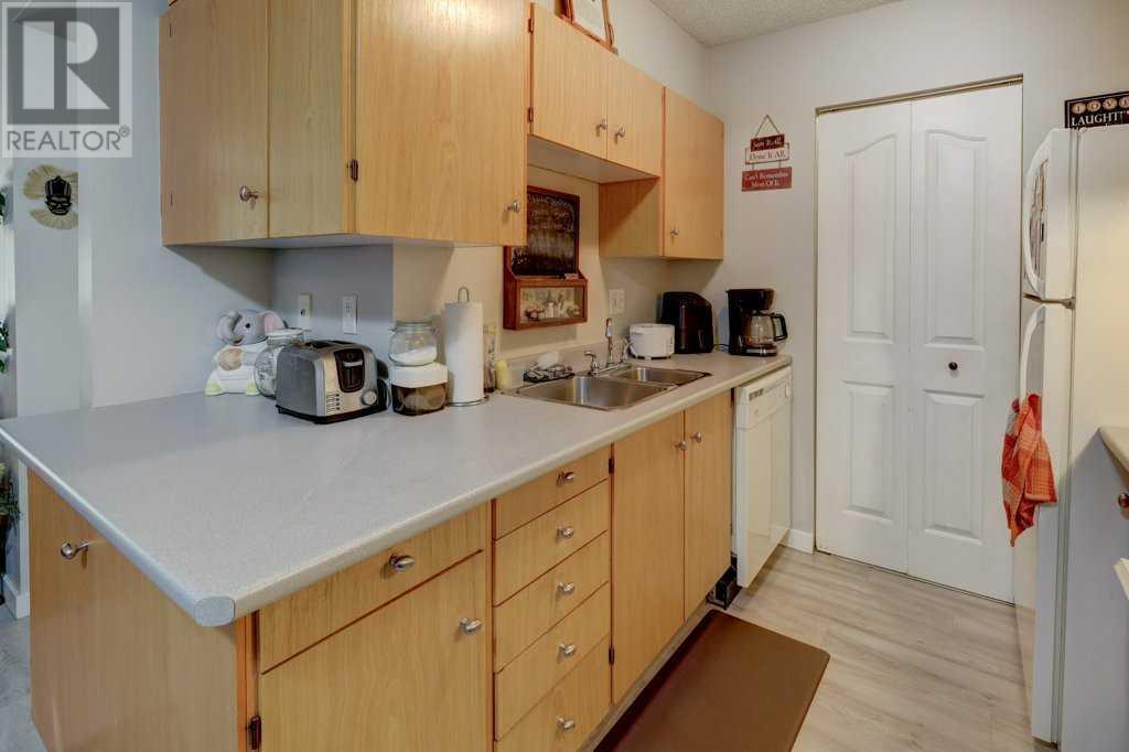 Single Family House for Sale in A  A Street SW Kingsland Calgary 
