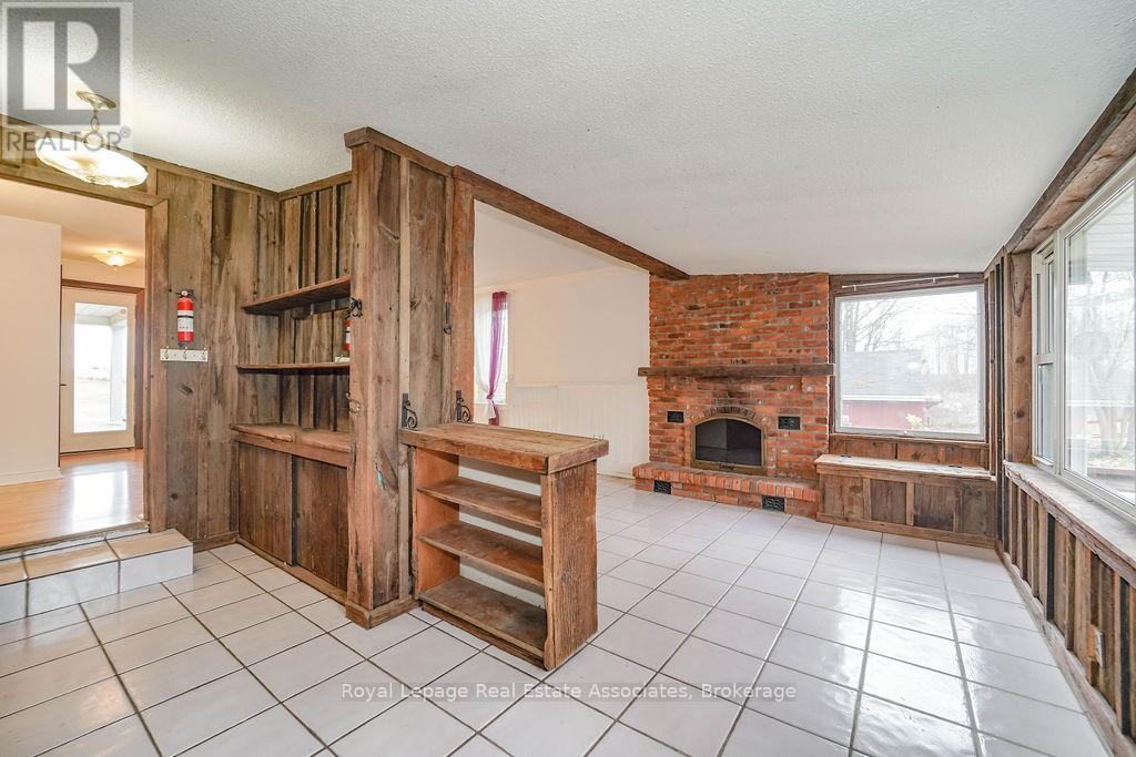 Photo 18 of 3364 Burnhamthorpe Road W, Oakville ON