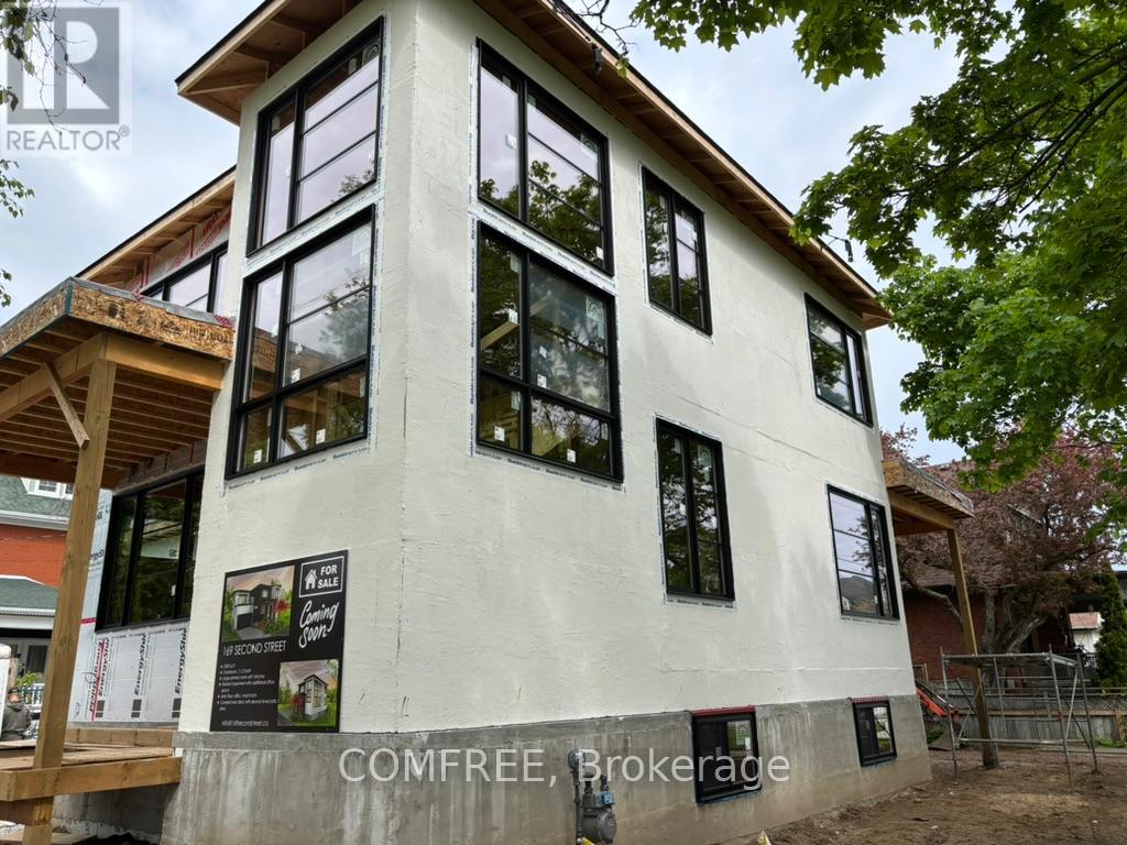 Photo 3 of 169 Second Street, Collingwood ON