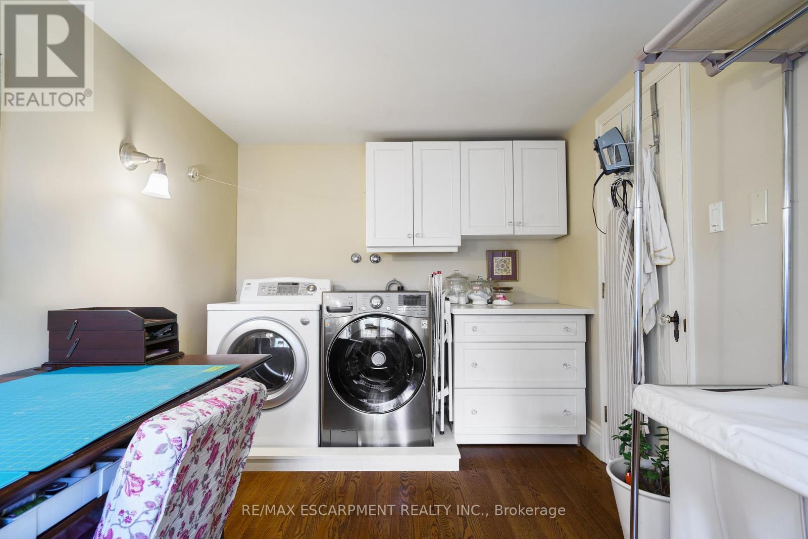 Photo 29 of 2 Oak Knoll Drive, Hamilton ON