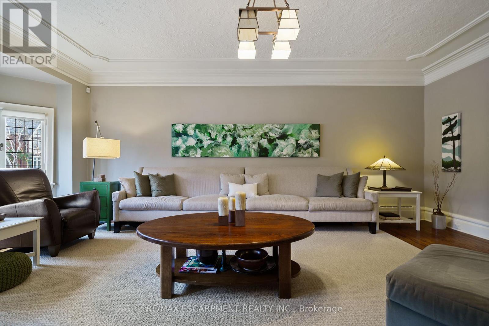Photo 33 of 2 Oak Knoll Drive, Hamilton ON