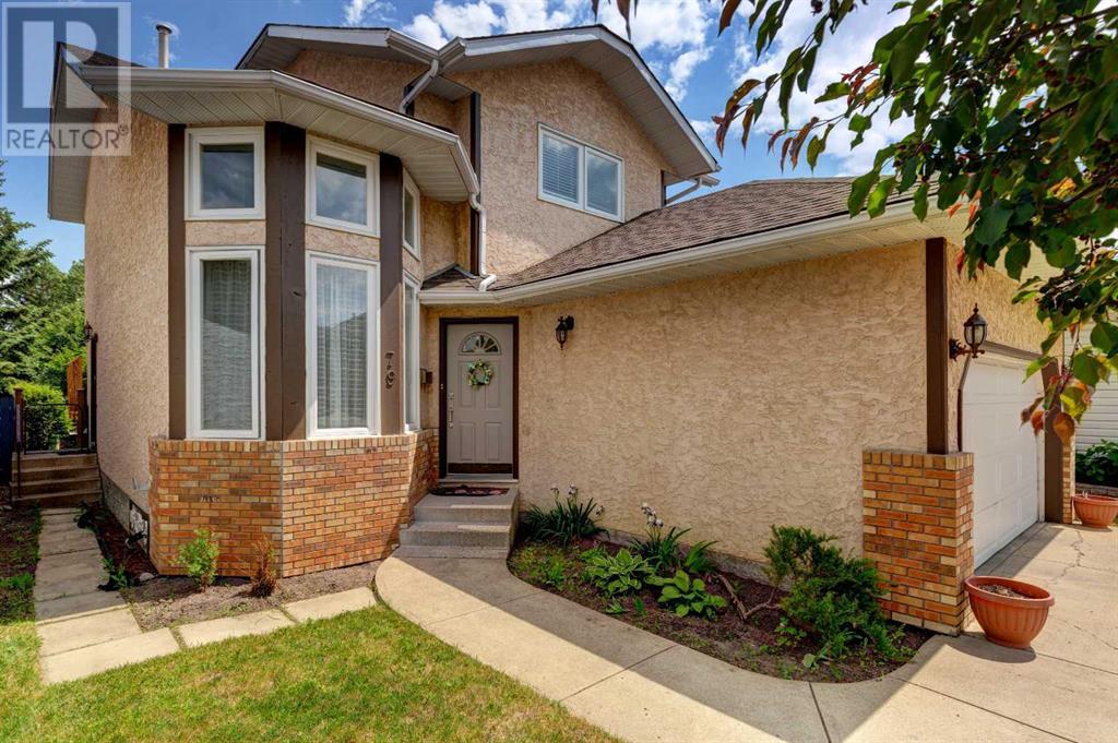 Single Family House for Sale in  Millbank Crescent SW Millrise Calgary 