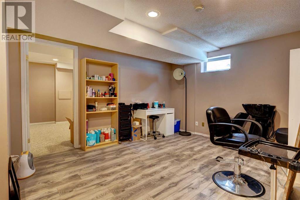 Single Family House for Sale in  Millbank Crescent SW Millrise Calgary 