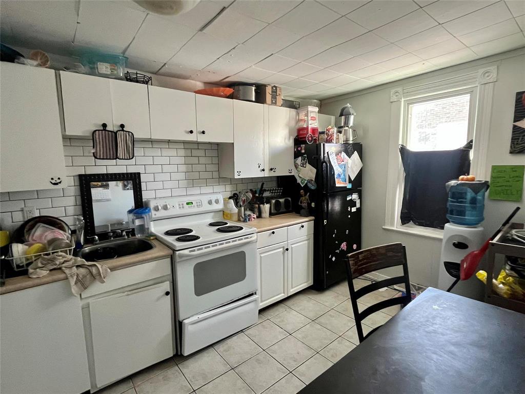 Photo 5 of 422 Salter Street, Winnipeg MB