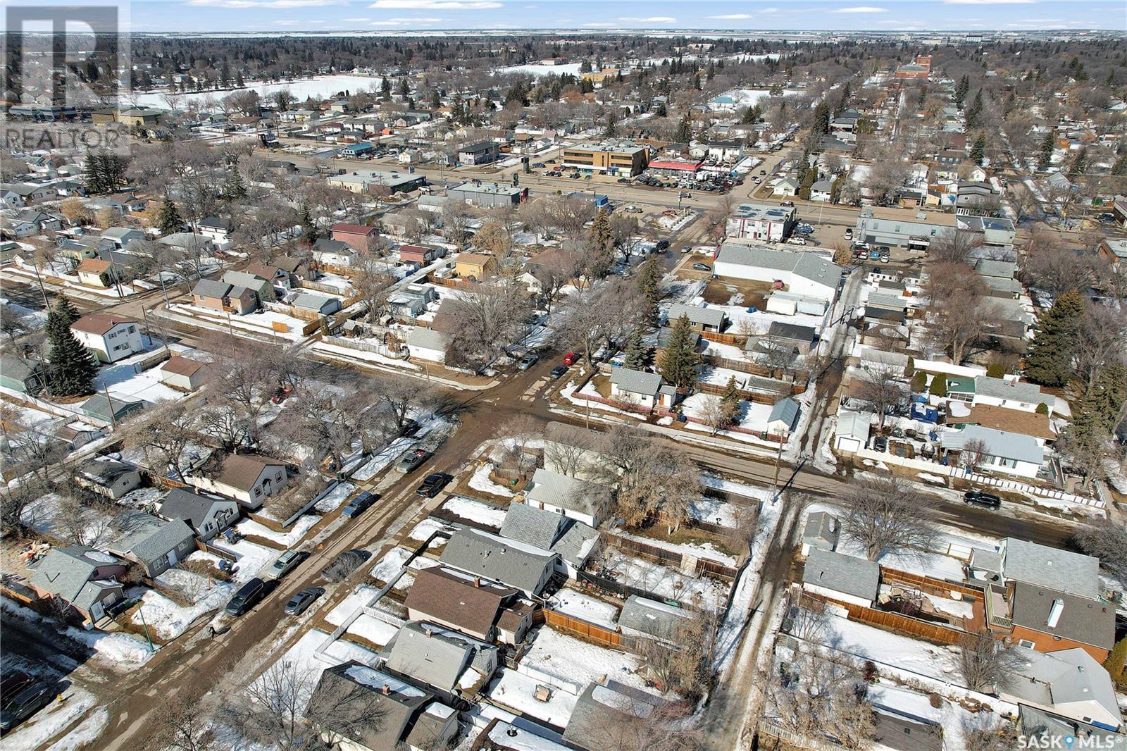 Photo 14 of 206 K Avenue S, Saskatoon SK