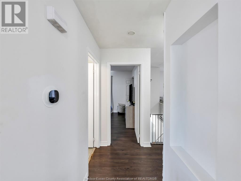 Photo 13 of 10670 Lambeth Road, Windsor ON