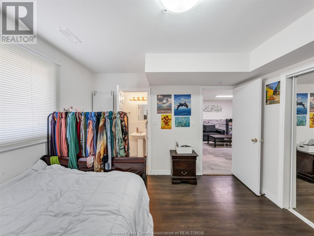 Photo 12 of 10670 Lambeth Road, Windsor ON