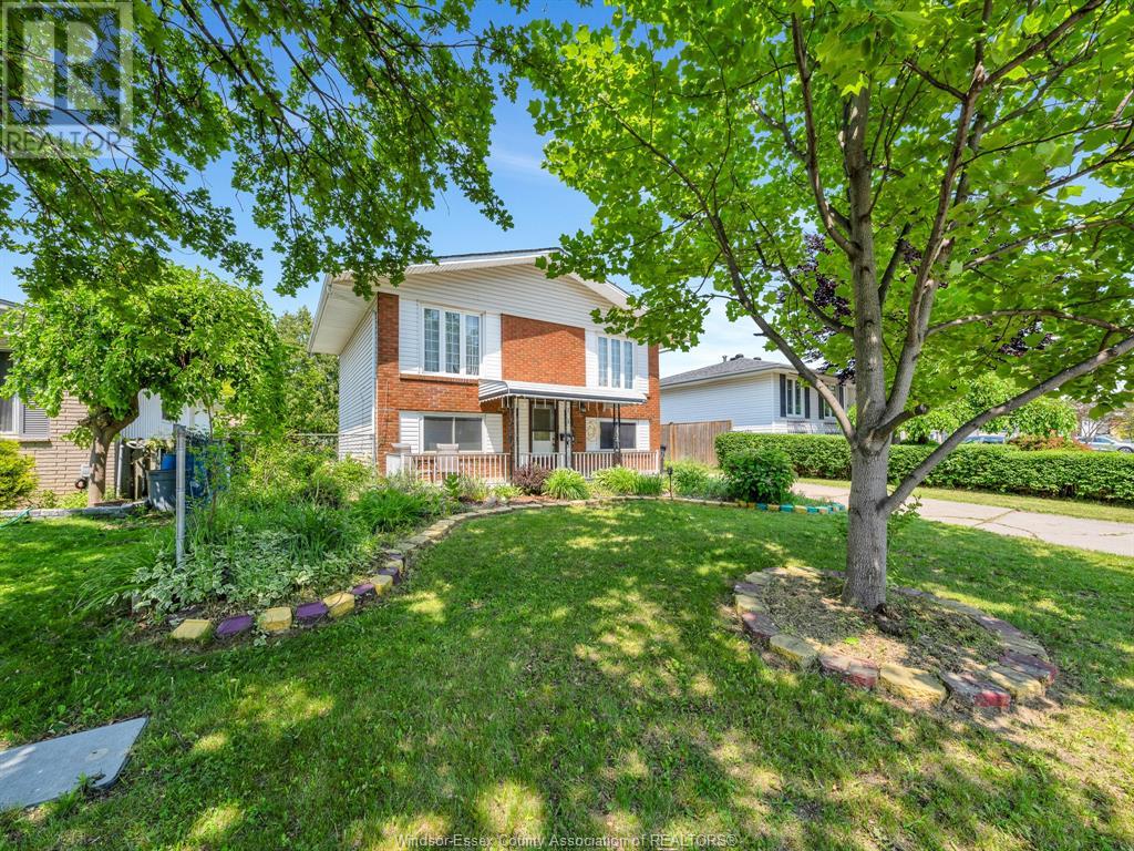 Photo 17 of 10670 Lambeth Road, Windsor ON