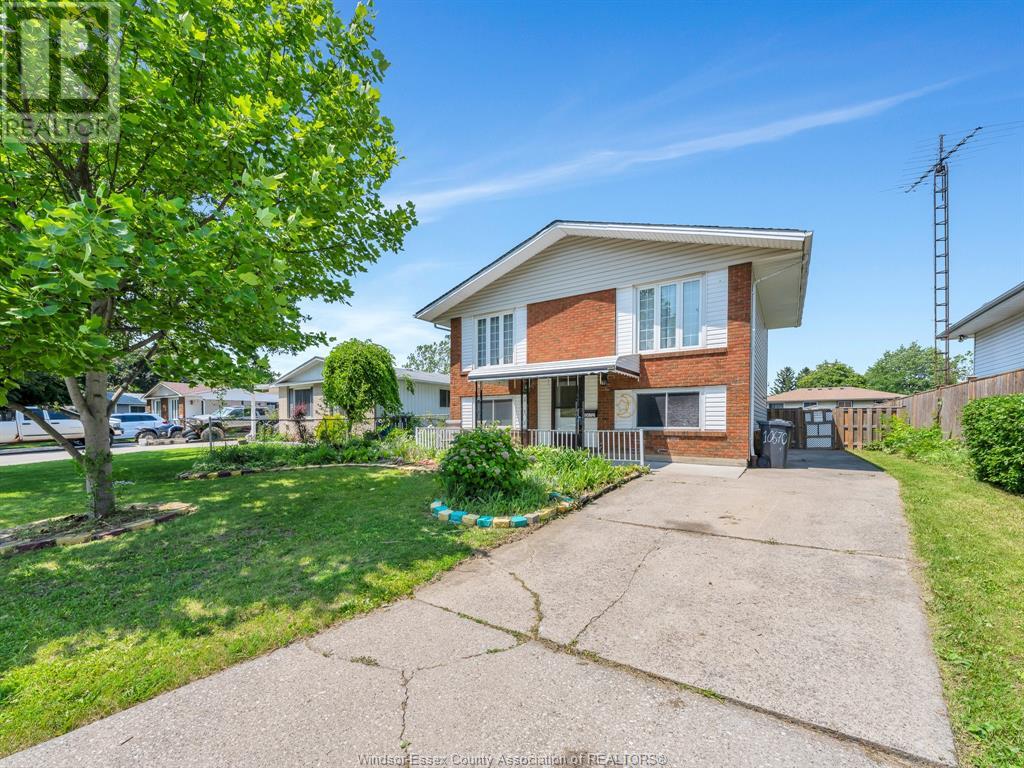 Photo 35 of 10670 Lambeth Road, Windsor ON