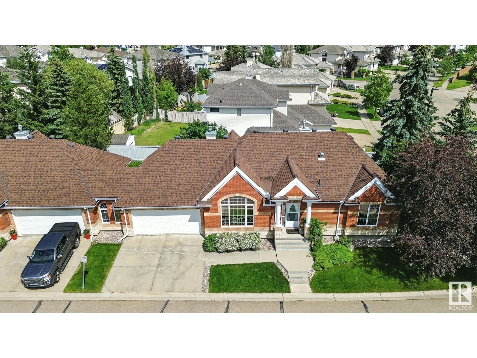 Photo 3 of 11604 15 Av Nw, Edmonton AB