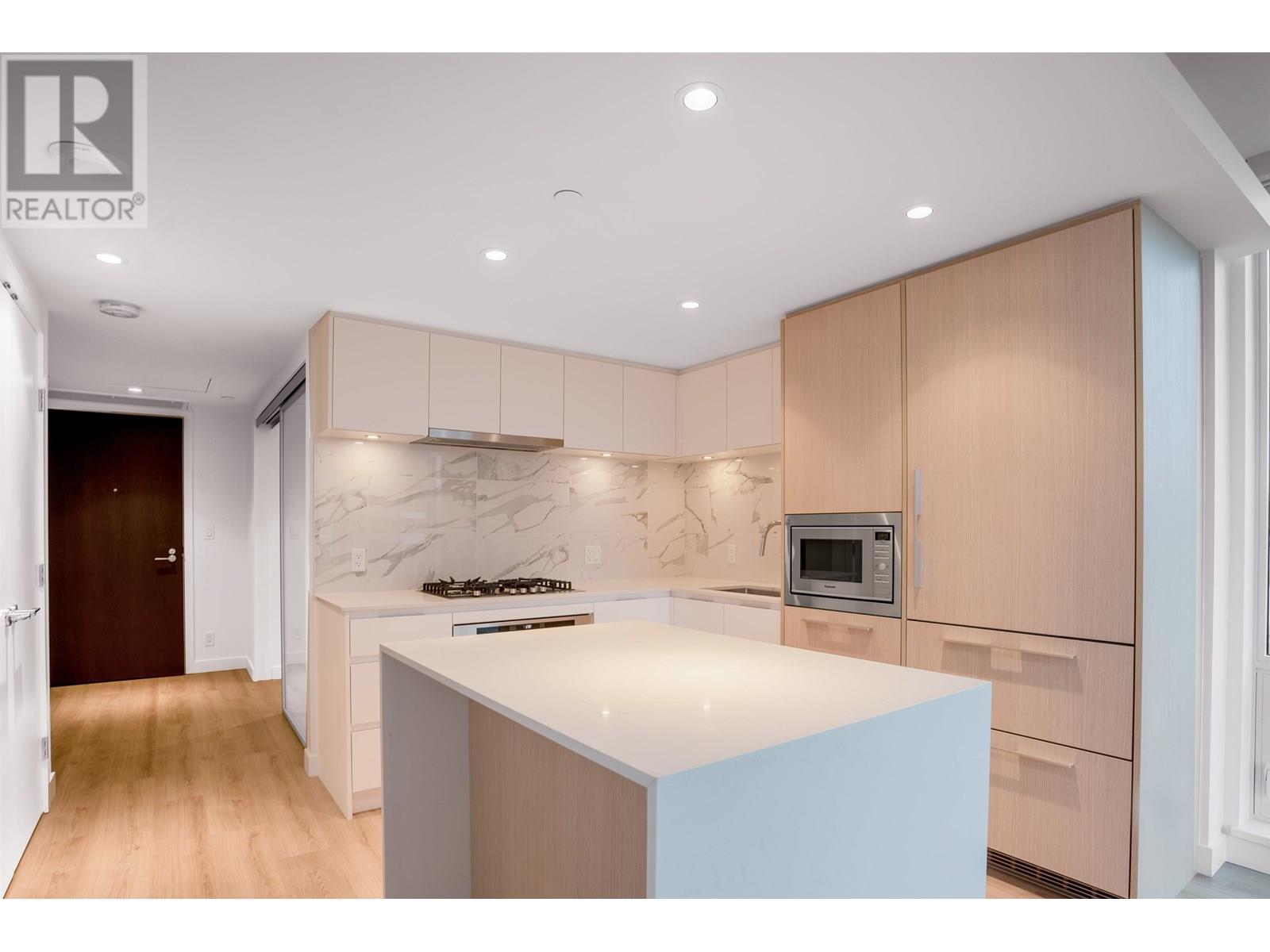 Photo 14 of 2202 1500 Fern Street, North Vancouver BC