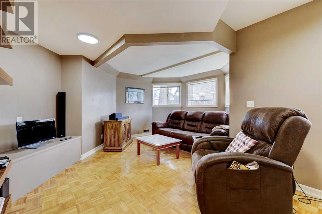 Single Family House Bungalow for Sale in  Santana Bay NW Sandstone Valley Calgary 