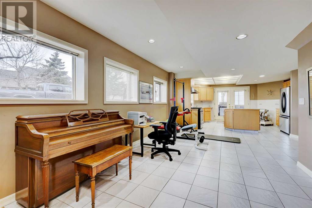 Single Family House Bungalow for Sale in  Santana Bay NW Sandstone Valley Calgary 