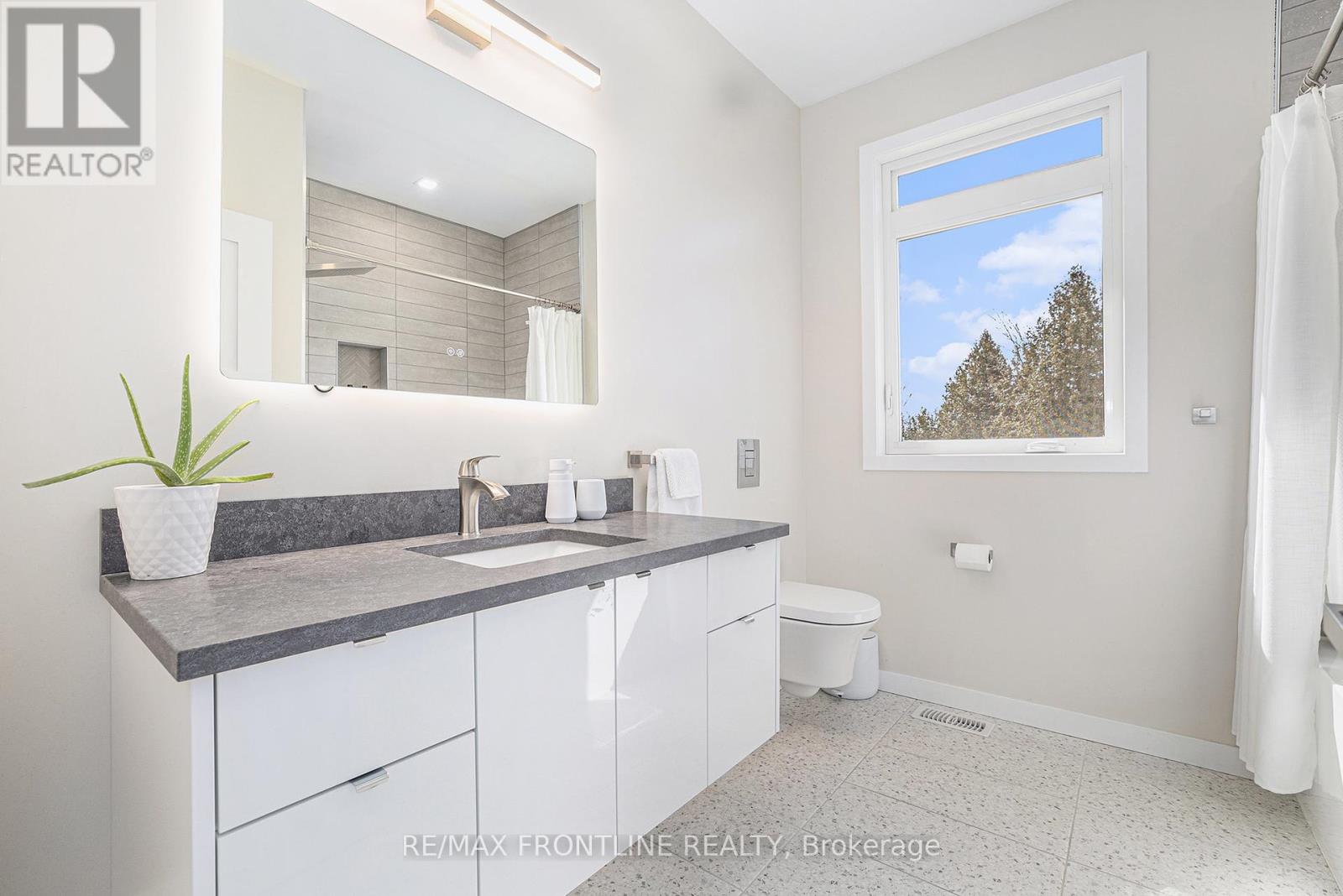 Photo 20 of 462 Althorpe Road E, Tay Valley ON