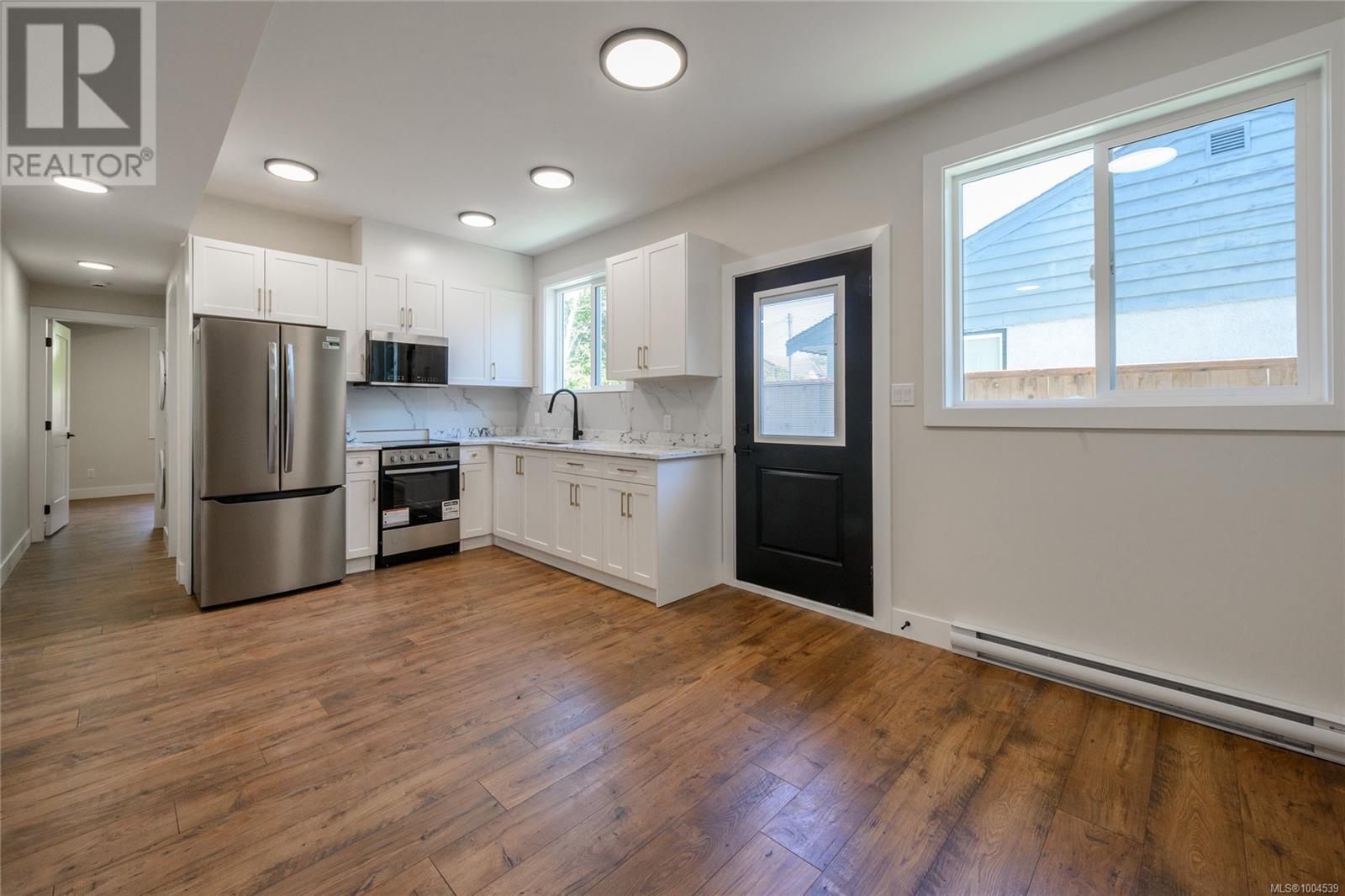 Photo 40 of 1246 Reynolds Rd, Saanich BC