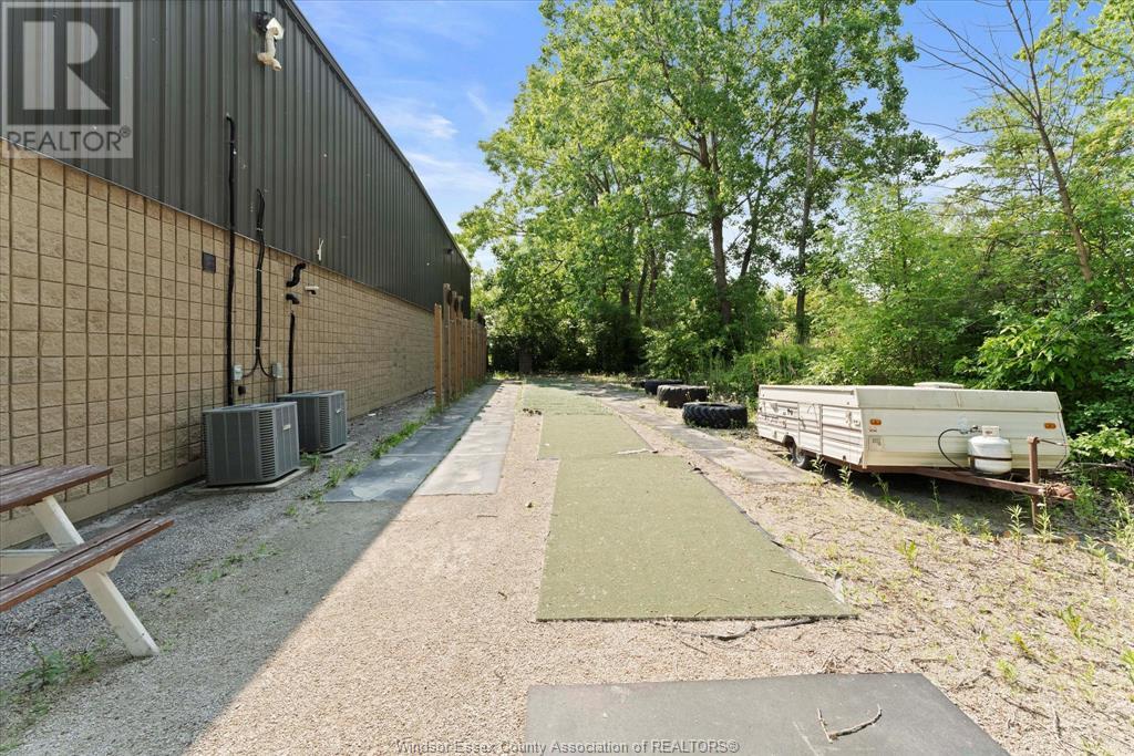 Photo 17 of 1821 Provincial Road, Windsor ON