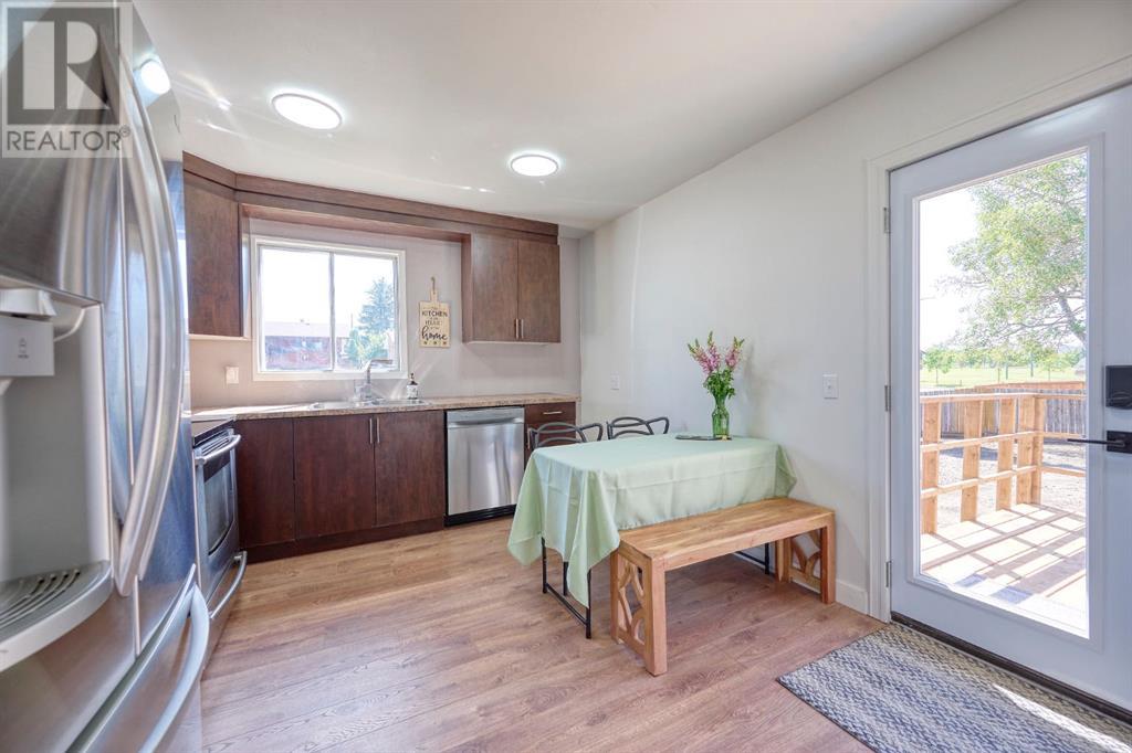 Single Family House 3 Level for Sale in  Penrith Crescent SE Penbrooke Meadows Calgary 