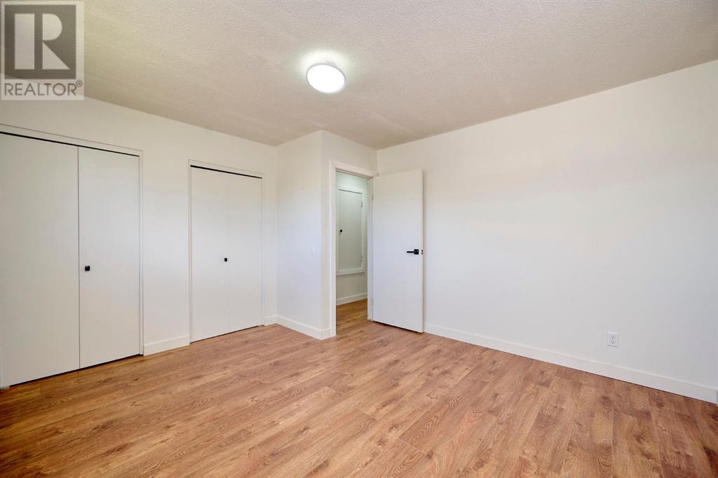 Single Family House 3 Level for Sale in  Penrith Crescent SE Penbrooke Meadows Calgary 