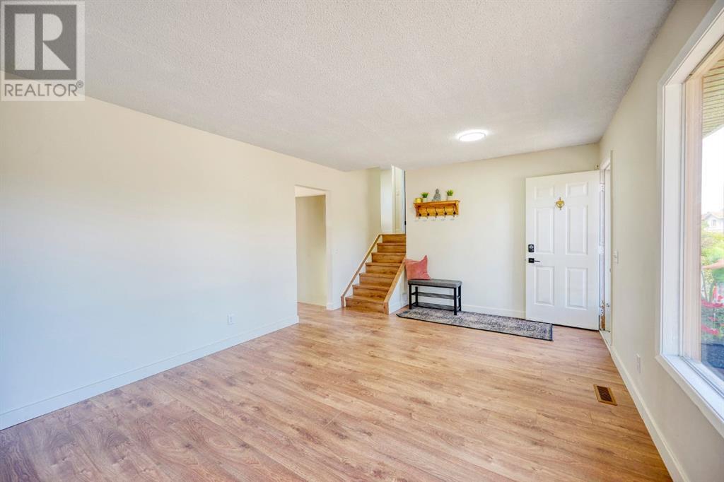 Single Family House 3 Level for Sale in  Penrith Crescent SE Penbrooke Meadows Calgary 