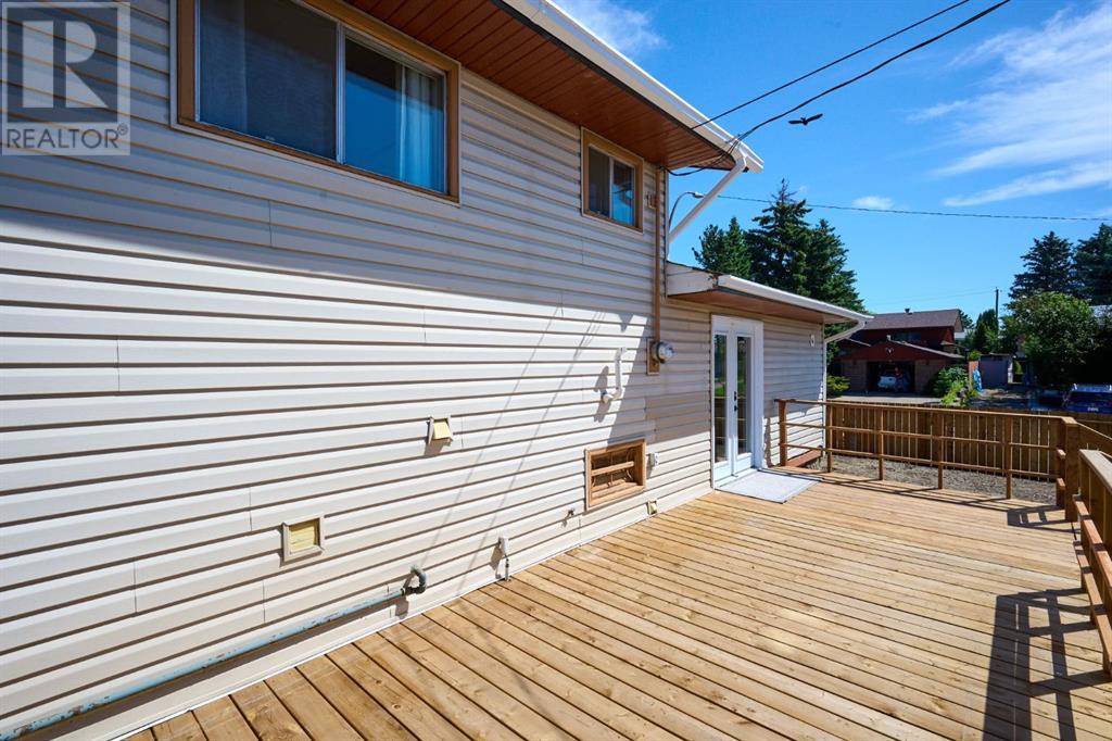 Single Family House 3 Level for Sale in  Penrith Crescent SE Penbrooke Meadows Calgary 