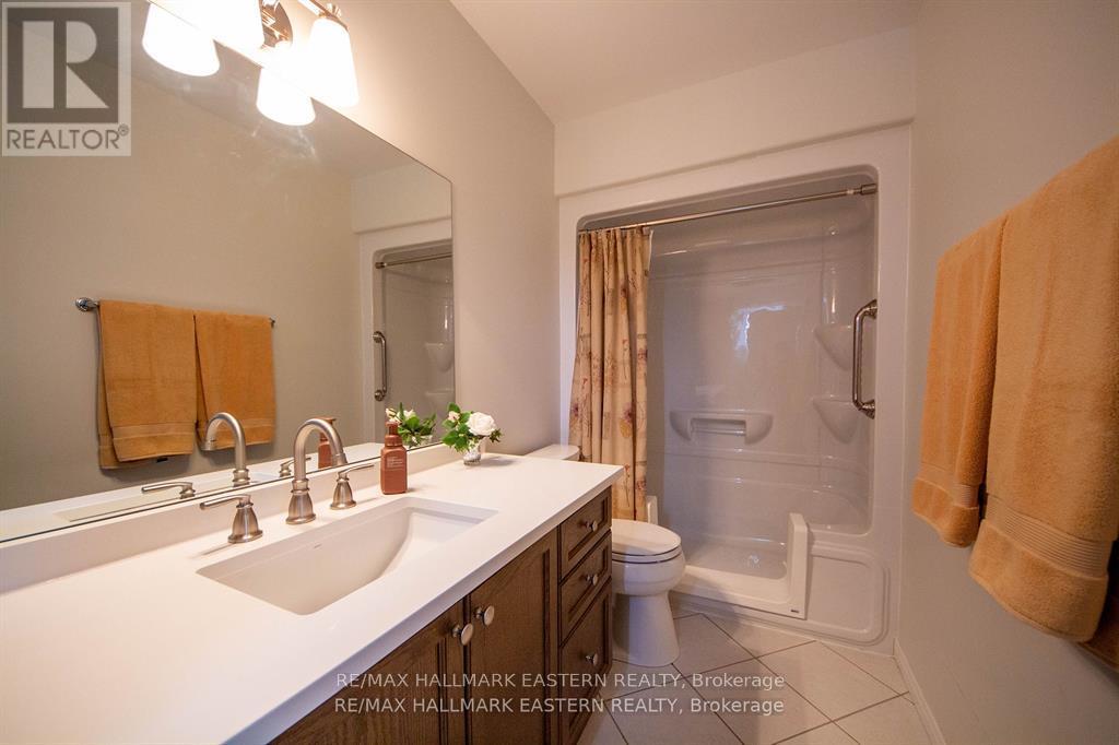 Photo 19 of 14 877 Wentworth Street, Peterborough West ON