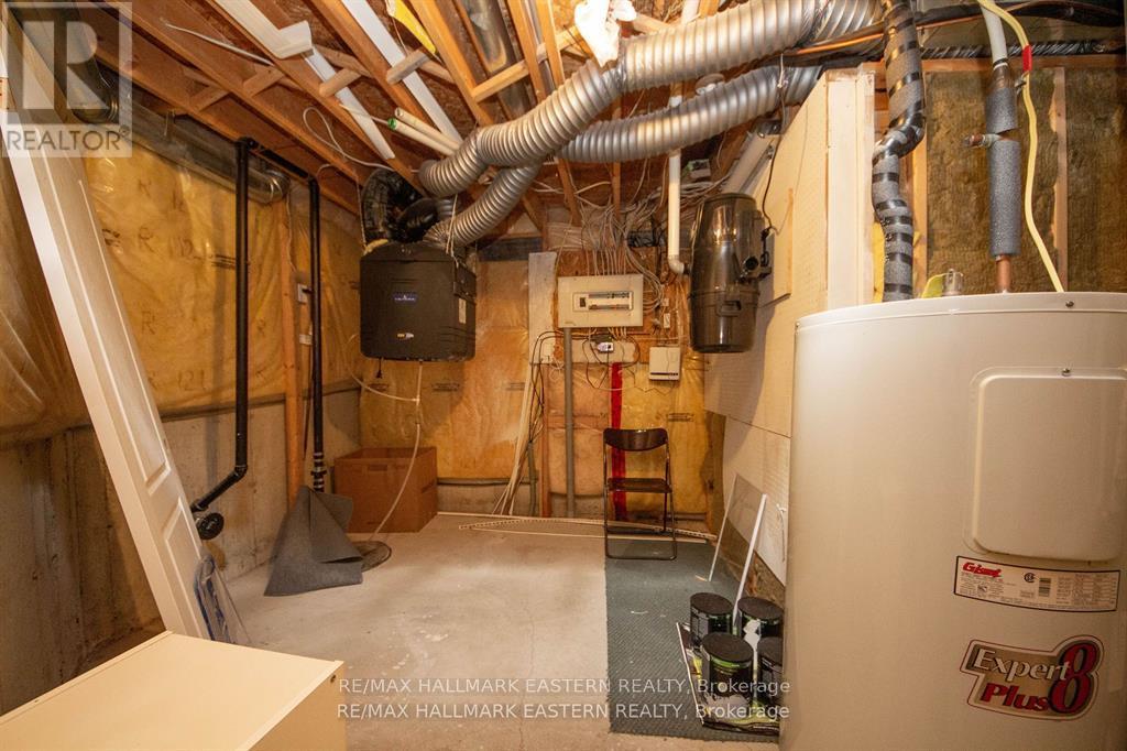 Photo 31 of 14 877 Wentworth Street, Peterborough West ON