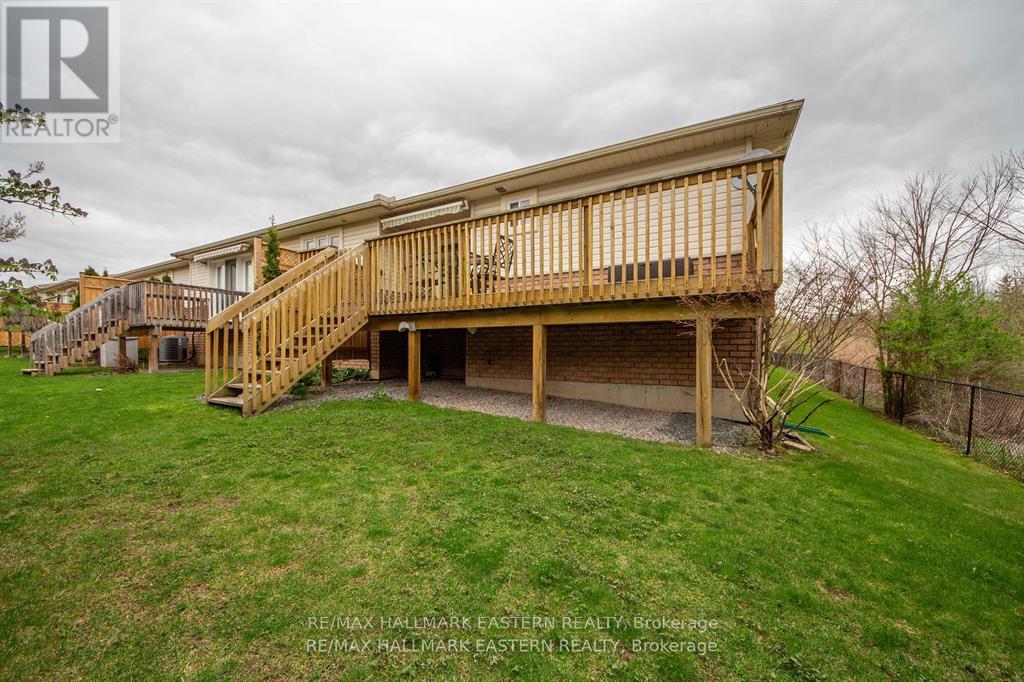 Photo 34 of 14 877 Wentworth Street, Peterborough West ON