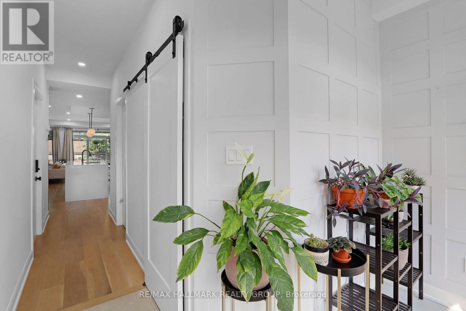 Sunny panelled wall entry