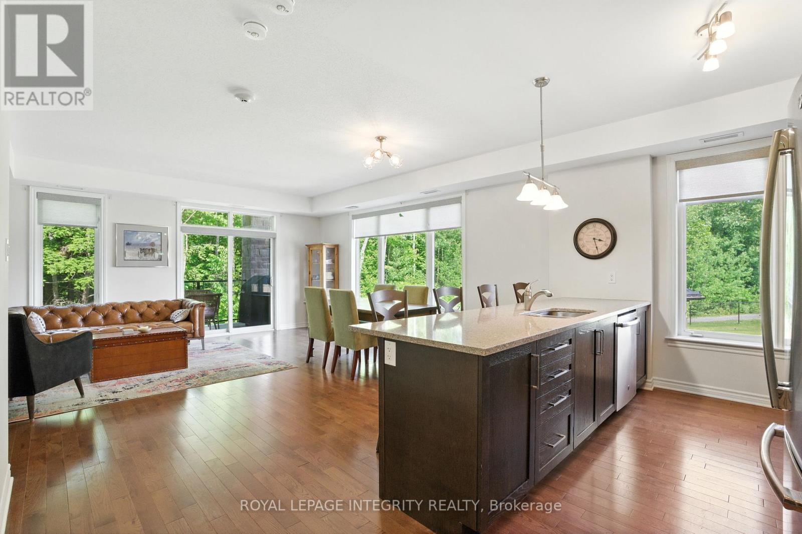 Photo 4 of 103 700 Du Rivage Street, Clarencerockland ON