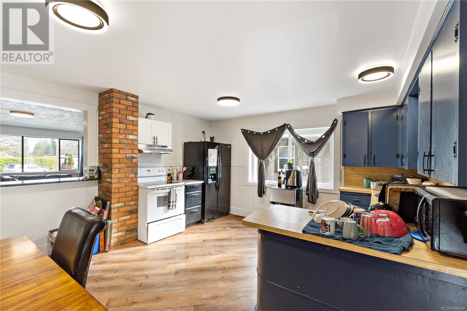 Photo 18 of 401 Hamilton Ave, Nanaimo BC