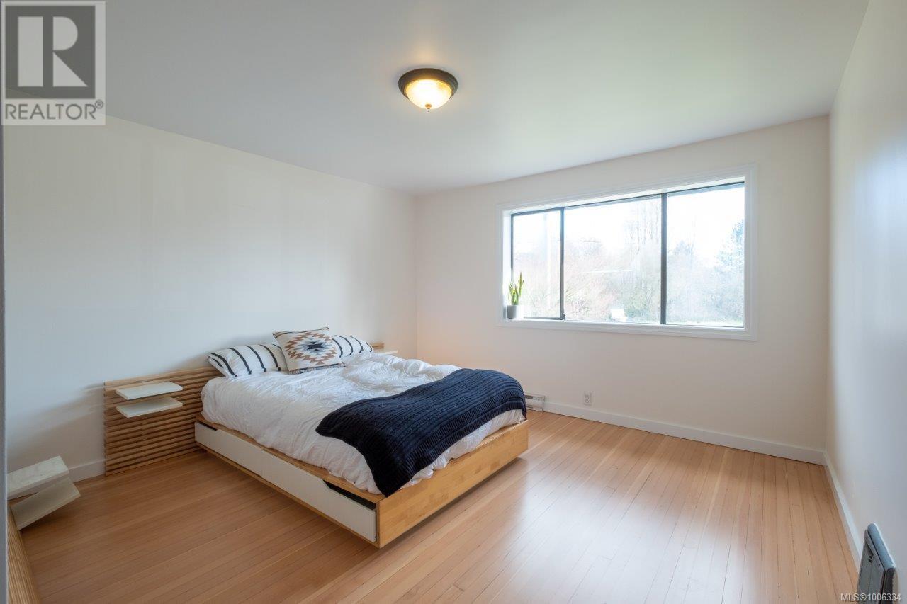 Photo 21 of 401 Hamilton Ave, Nanaimo BC