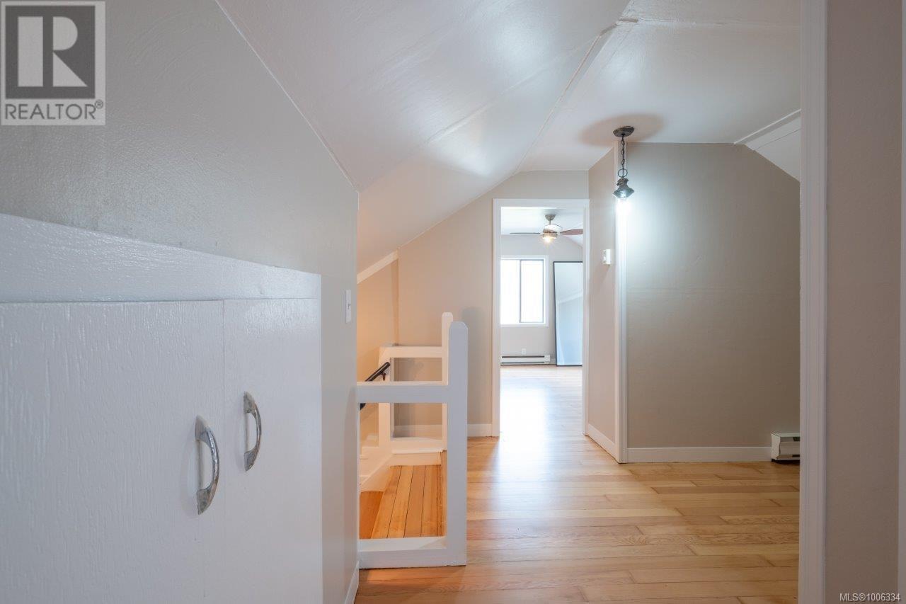 Photo 26 of 401 Hamilton Ave, Nanaimo BC