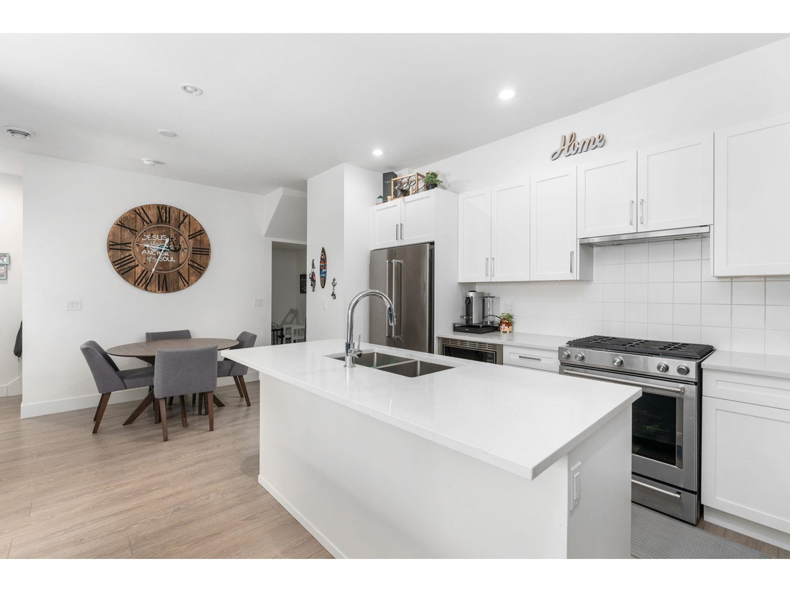 Photo 6 of 67 16433 19 Avenue, Surrey BC